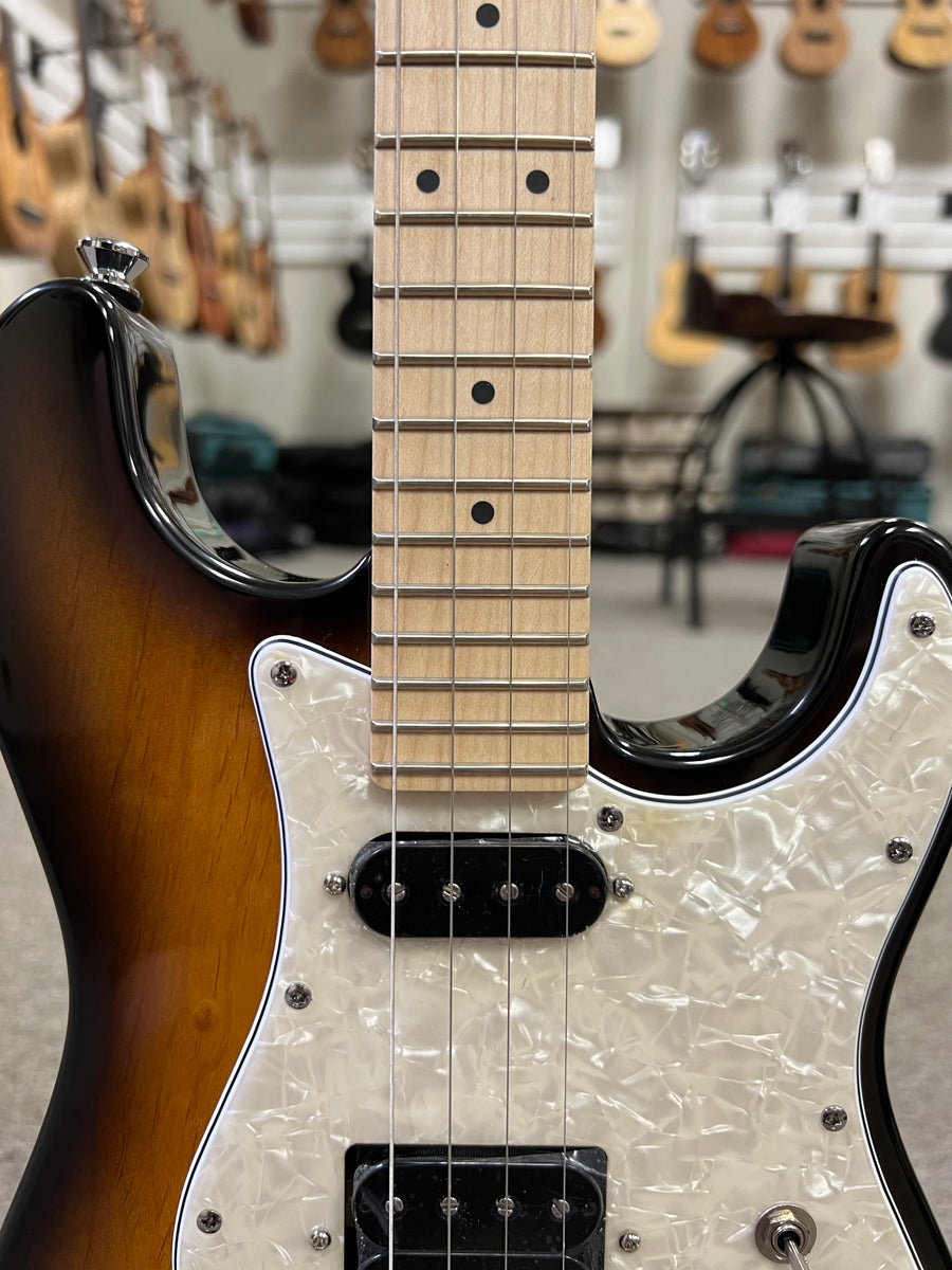 Risa Tenor ST Strat Style Sunburst Steel String Electric Ukulele w Risa Tenor ST Strat Style Sunburst Steel String Electric Ukulele w