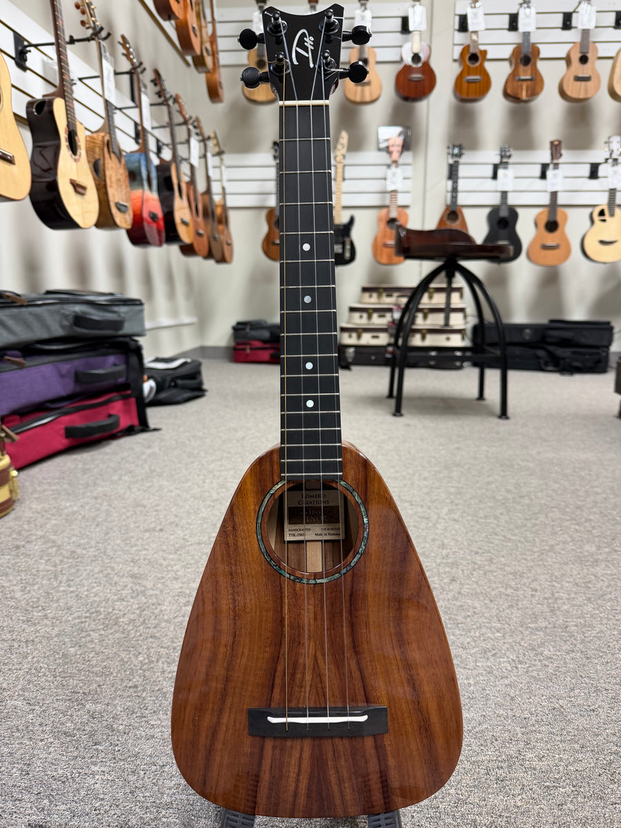 Romero Creations Solid Koa Tiny Tenor Ukulele w/Case - RC-TT-K Romero Creations Solid Koa Tiny Tenor Ukulele w/Case - RC-TT-K