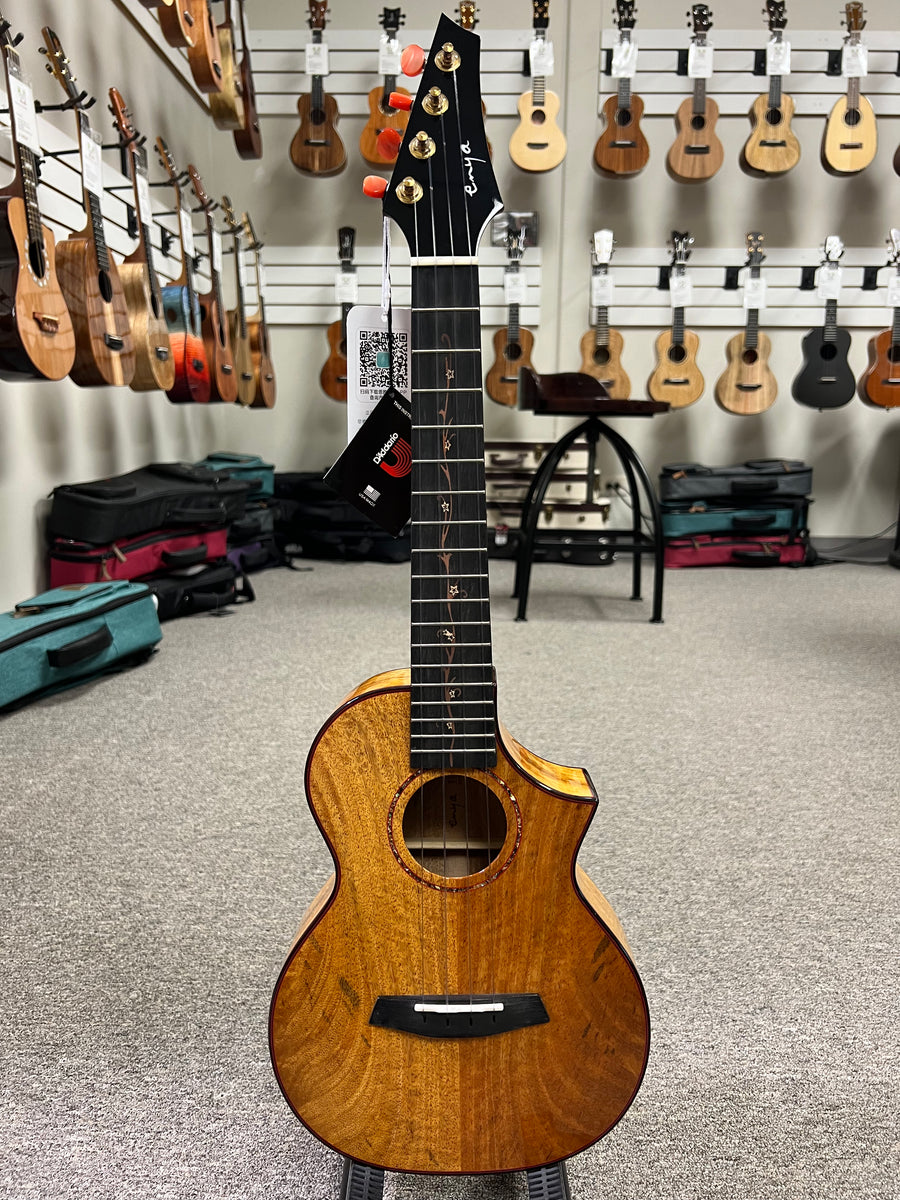 Clear ukulele online