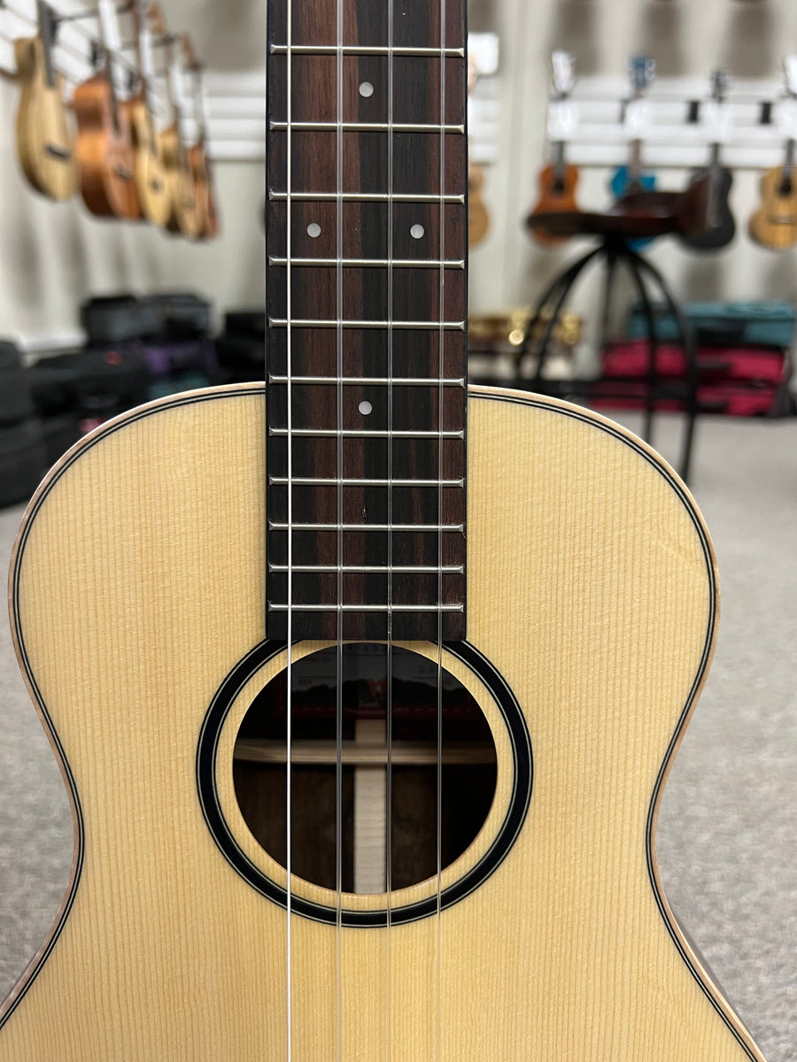 Tenor on sale xl ukulele