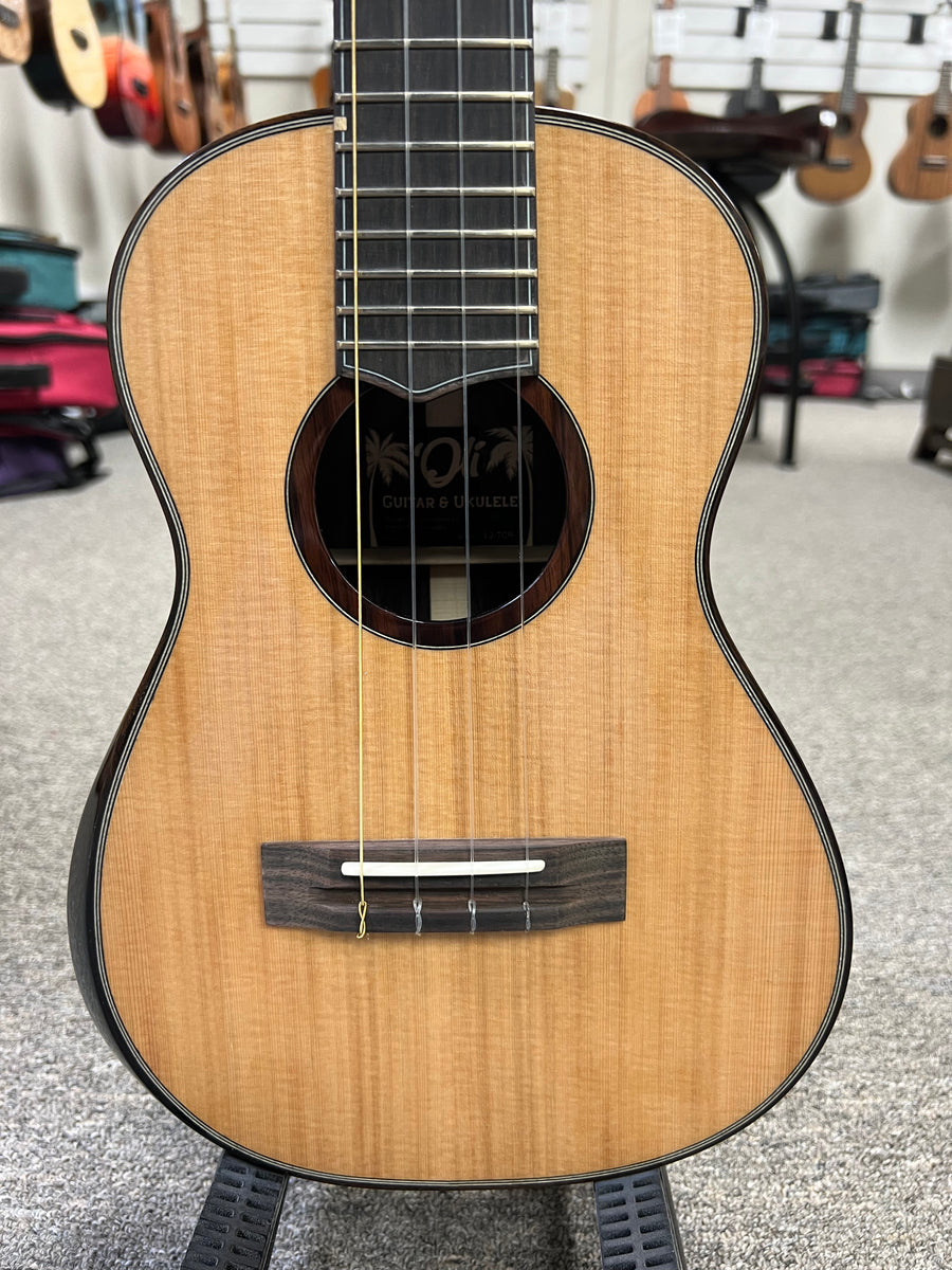 Oli L2-TCR Solid Cedar/Rosewood Tenor Ukulele w/Case