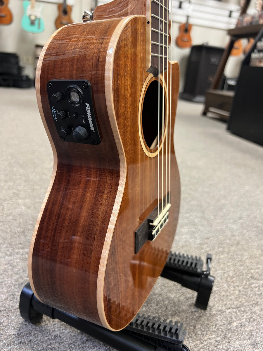 Enya carbon online ukulele