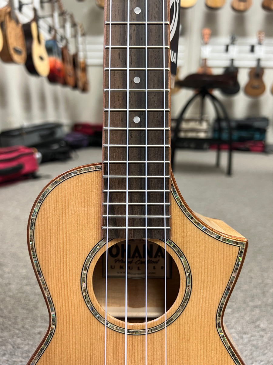 OHANA CK-75CG Concert Ukulele -Solid Spruce/Solid Flame Maple Cutaway