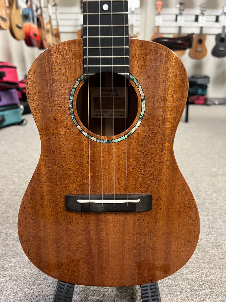 Romero Creations Solid Mahogany Concert Ukulele w/Case - Large