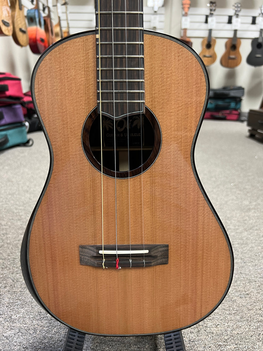 Oli L2-BCE Solid Cedar/Ebony Baritone Ukulele w/Case