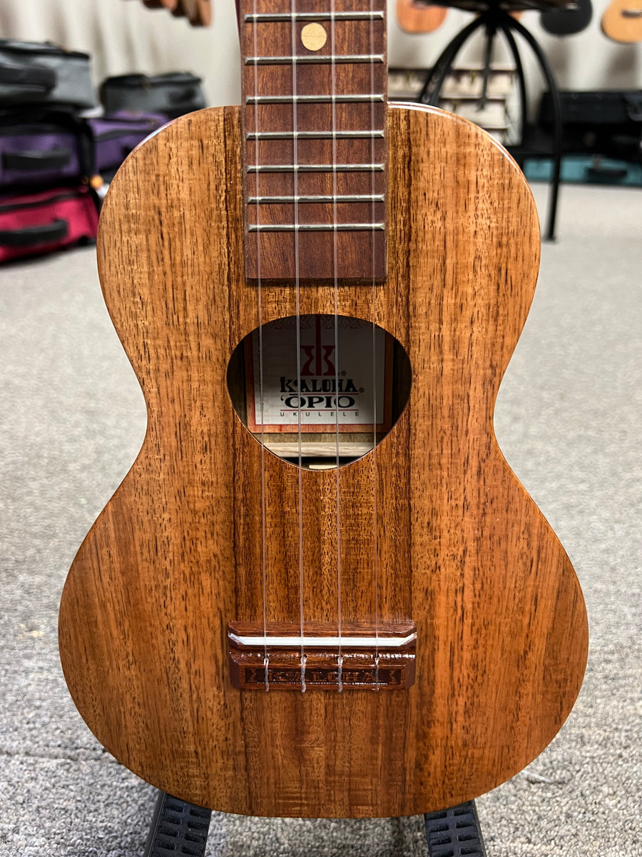 KoAloha KCO-10 Solid Acacia Opio Concert Ukulele w/Case KoAloha KCO-10 Solid Acacia Opio Concert Ukulele w/Case