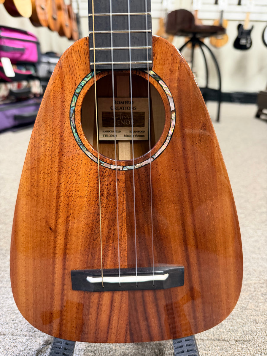 ユア・ビューティフル（Ｑ；ｉｎｄｉｖｉ＋　Ｒｅｍｉｘ　ｗｉｔｈ　ＫＥＲＩ） Romero Creations Solid Koa Tiny Tenor Ukulele w/Case - RC-TT-K