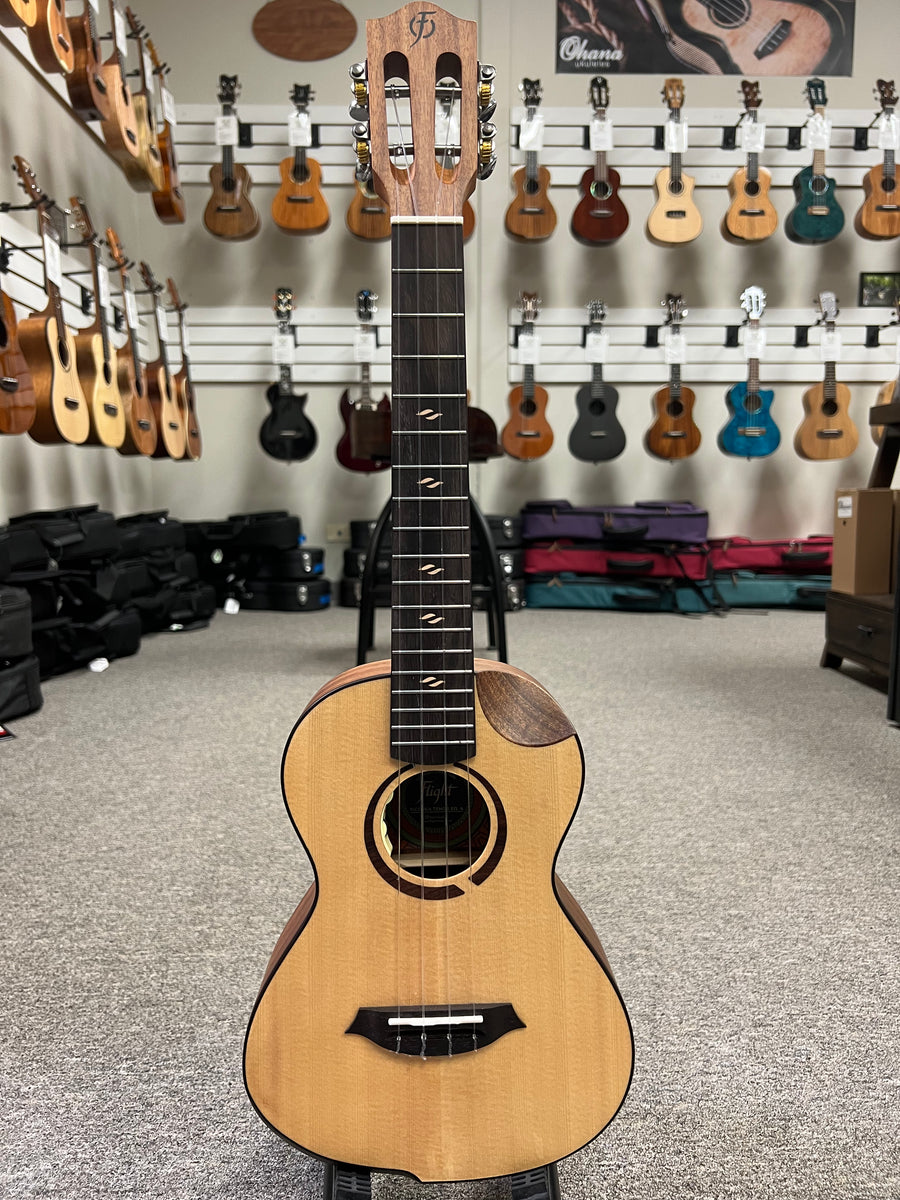 Flight Victoria TE Electric Tenor Ukulele w Case Solid Spruce