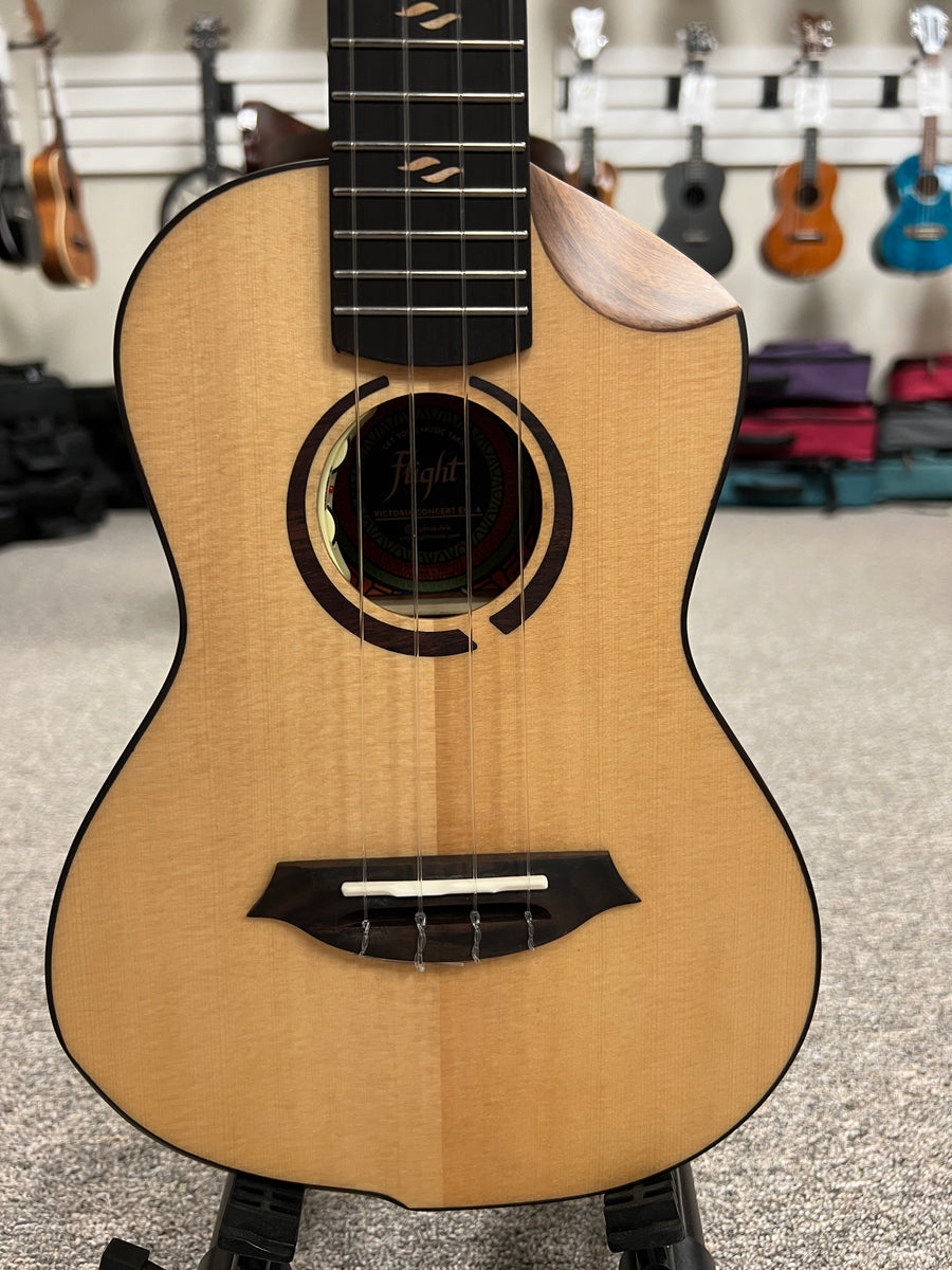 Flight Victoria CE Electric Concert Ukulele w/Case Solid Spruce