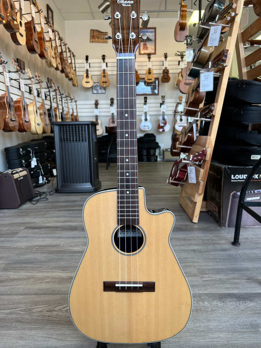 Clearwater roundback baritone deals ukulele