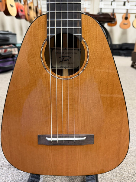 Romero Creations Vibrante Daniel Ho 6 String Solid Cedar/Rosewood Baritone Ukulele/Guitar w/Case