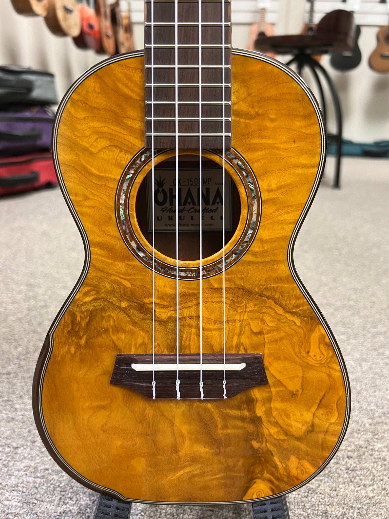 OHANA CK-150SMP Spalted Maple Concert Ukulele - Bevel Armrest