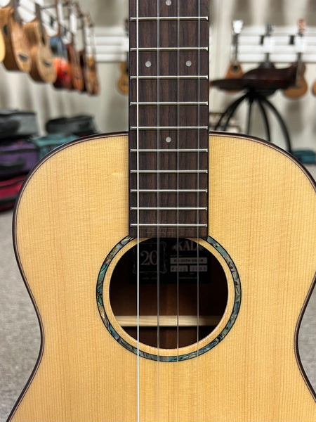 KALA KA-20th-SQS-B Solid Spruce/Quilted Sapele Baritone Ukulele w/Case - 20th Anniversary Limited Edition