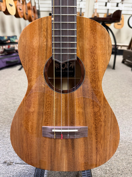 Oli L1-BA Solid Acacia Baritone Ukulele w/Case