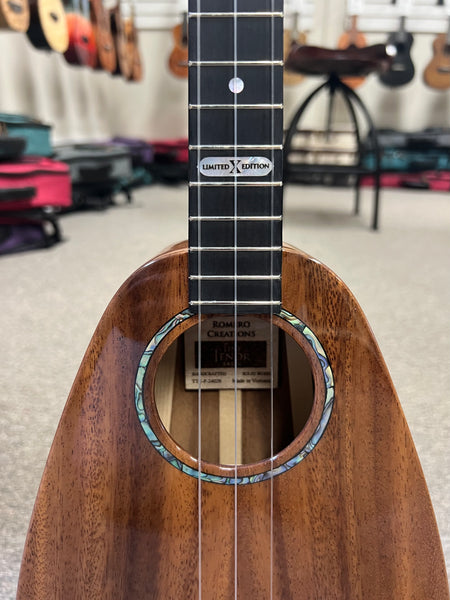 Romero Creations TT3 'Ekolu 3 String Solid Phoenix Tiny Tenor Ukulele w/Case
