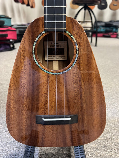 Romero Creations TT3 'Ekolu 3 String Solid Phoenix Tiny Tenor Ukulele w/Case
