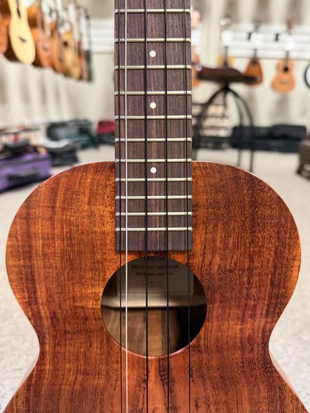 Kamaka HF-35 Solid Koa 5 String Tenor Ukulele w/Case - Made in Hawaii !!