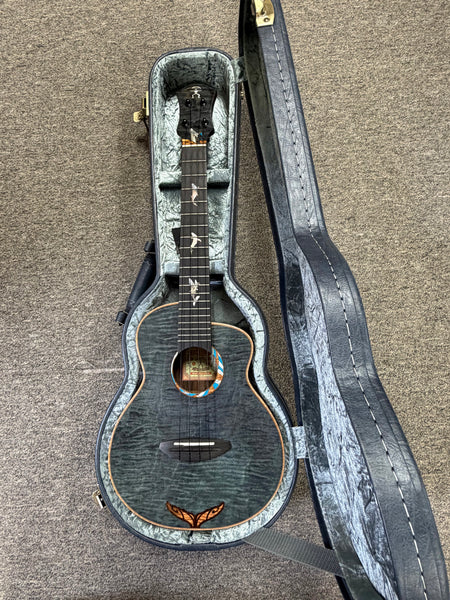 aNueNue Black Whale Solid Cedar/Maple/Rosewood Tenor Ukulele w/Case