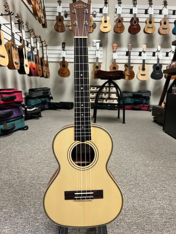 Lanikai SPST-T Tenor Ukulele w/Case - Solid Spruce/Morado Lanikai SPST-T Tenor Ukulele w/Case - Solid Spruce/Morado