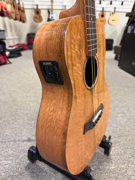 Makaio MSMBS-10E Steel String Spalted Mango Electric Baritone Ukulele w/Case