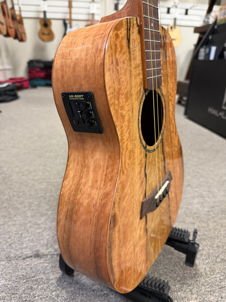 Makaio MSMBXS-10E Large Body Steel String Spalted Mango Electric Baritone Ukulele w/Case