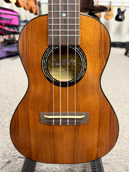 KUMU CF-52A Koa Thin Body Concert Ukulele #2 - Travel Uke