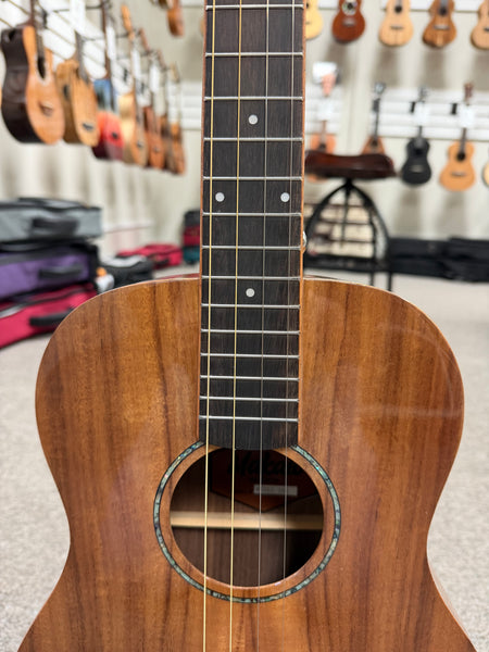 Makaio MKBXS-10E Large Body Steel String Koa Electric Baritone Ukulele w/Case