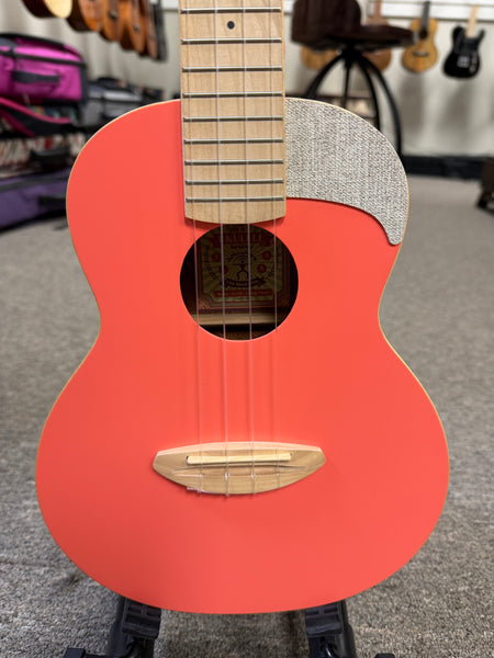 aNueNue UC-10 Solid Spruce/Mahogany Concert Ukulele w/Case - Living Coral