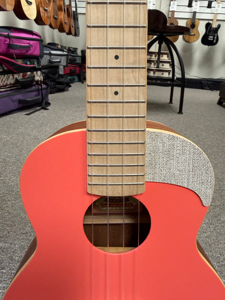 aNueNue UC-10 Solid Spruce/Mahogany Concert Ukulele w/Case - Living Coral