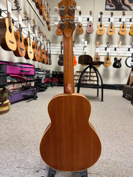 aNueNue UC-10 Solid Spruce/Mahogany Concert Ukulele w/Case - Living Coral