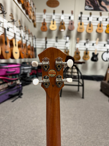 aNueNue UC-10 Solid Spruce/Mahogany Concert Ukulele w/Case - Living Coral