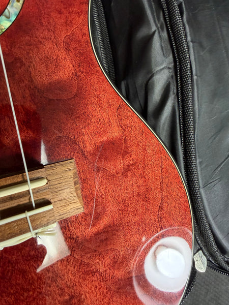 LANIKAI QM-RDCEC Quilted Maple Electric Concert Ukulele w/Case- Pre Loved - Transparent Red