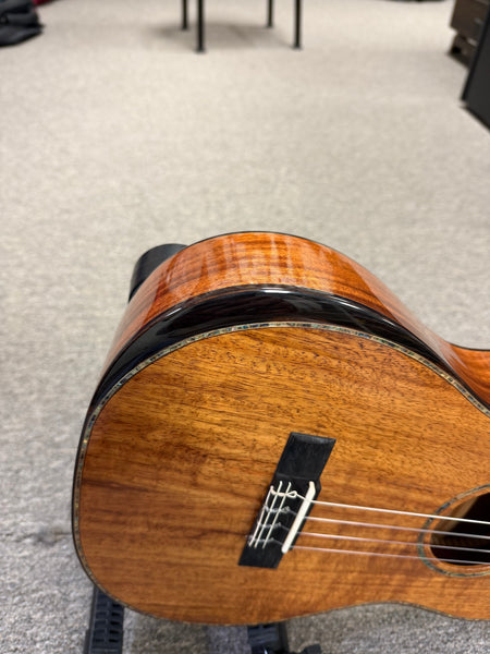 KALA KA-20th KOA-B Solid Koa/Mahogany Baritone Ukulele w/Case - B-Stock - 20th Anniversary Limited Edition