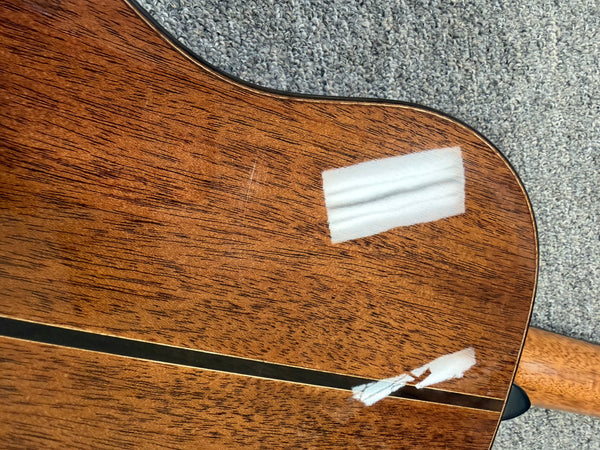 KALA KA-20th KOA-B Solid Koa/Mahogany Baritone Ukulele w/Case - B-Stock - 20th Anniversary Limited Edition