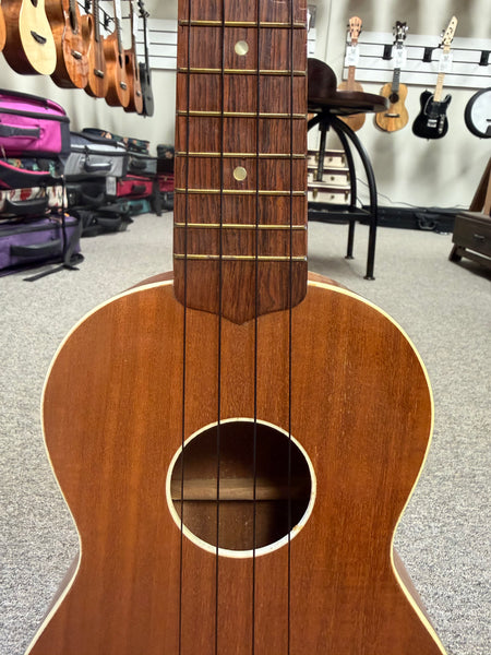 Vintage Harmony Mahogany Concert Ukulele w/Case - Pre Loved
