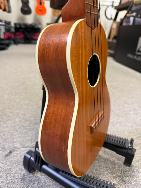 Vintage Harmony Mahogany Concert Ukulele w/Case - Pre Loved