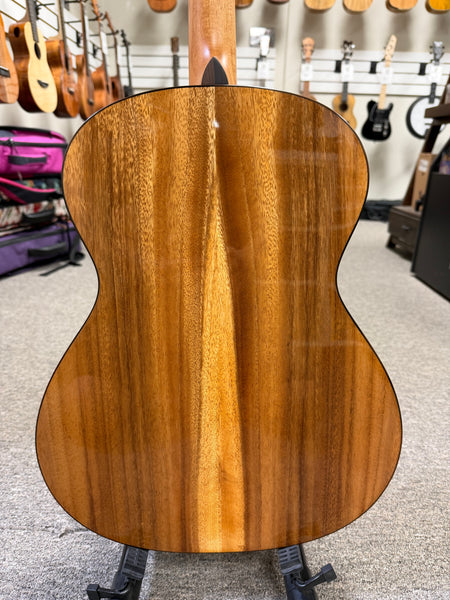 Pono BN4-1 Solid Cedar/Acacia Large Body Baritone Nui Ukulele w/Case