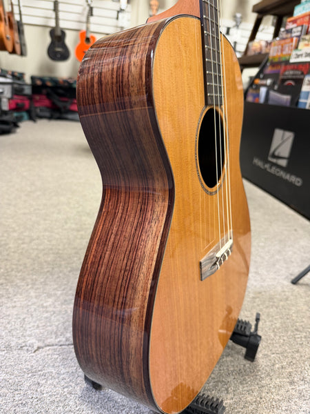 Pono BN4-4 Solid Cedar/Rosewood Large Body Baritone Nui Ukulele w/Case