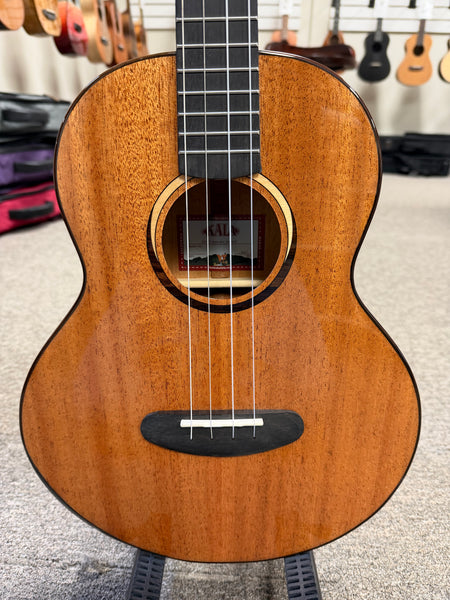 KALA KA-CT-SMH-BG Solid Mahogany Baritone Ukulele w/Case - Contour Series