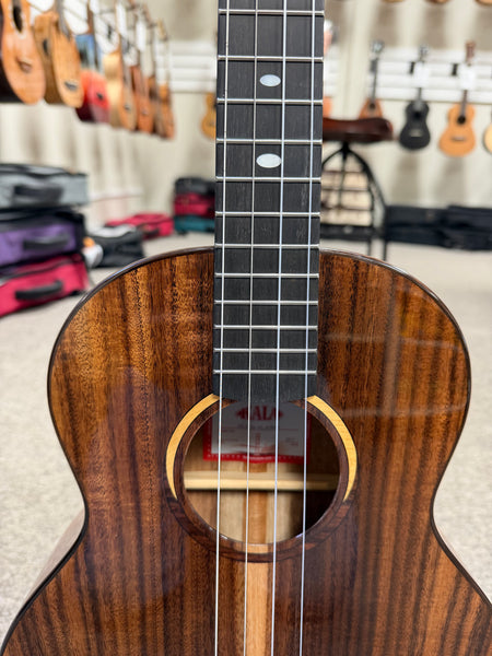 KALA KA-CT-SA-BG Solid Acacia Baritone Ukulele w/Case #1 - Contour Series