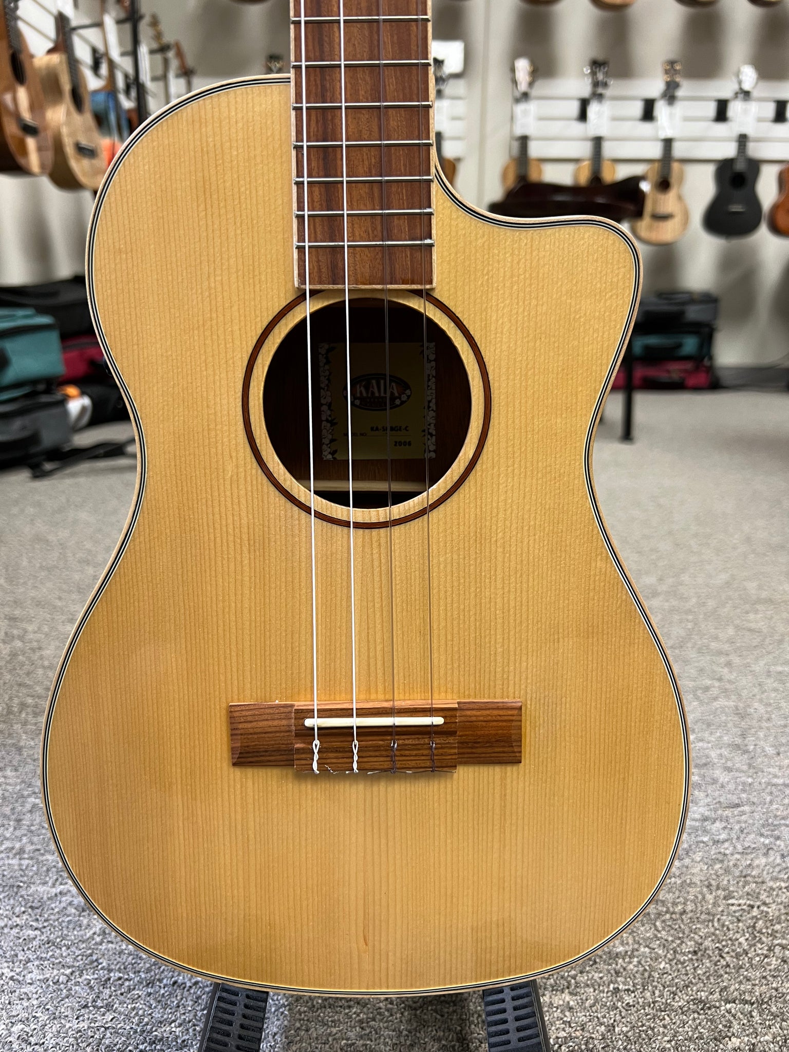 KALA KA-SKBGE-C Solid Spruce/Koa Electric Baritone Ukulele w/Cutaway