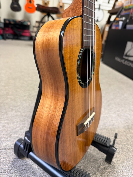 KUMU TF-72 Koa Thin Body Tenor Ukulele - Travel Ukulele