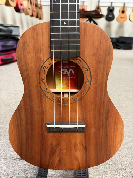Risa Solid Koa Tenor Ukulele - UKA-KOA-BAT