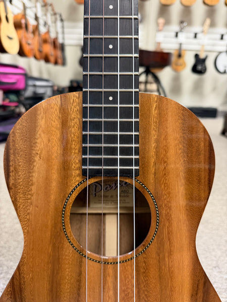 PONO ABD Solid Acacia Deluxe Baritone Ukulele w/Case - Pre Loved