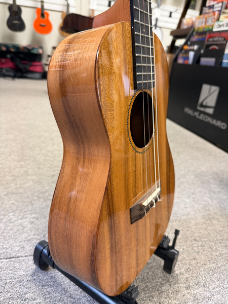 PONO ABD Solid Acacia Deluxe Baritone Ukulele w/Case - Pre Loved