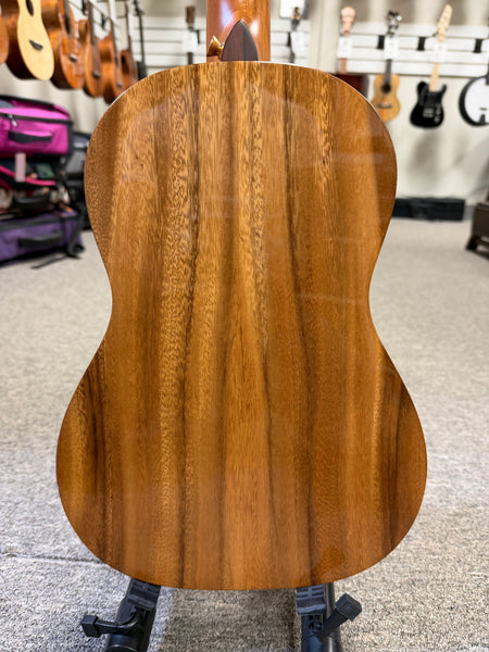 PONO ABD Solid Acacia Deluxe Baritone Ukulele w/Case - Pre Loved