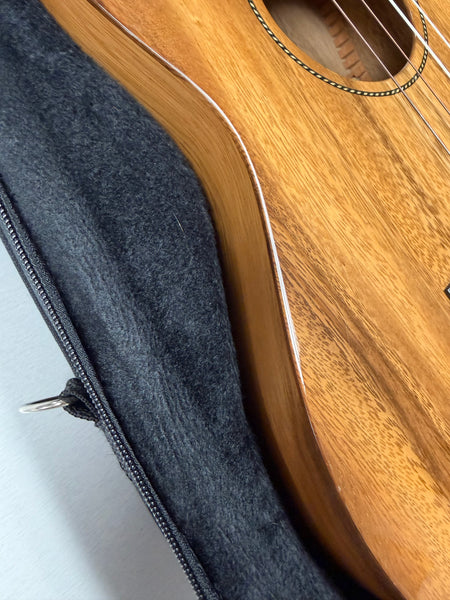 PONO ABD Solid Acacia Deluxe Baritone Ukulele w/Case - Pre Loved