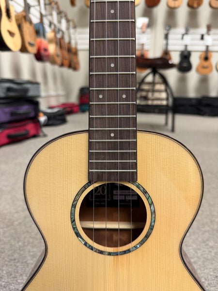 KALA KA-20th-SQS-T Solid Spruce/Quilted Sapele Tenor Ukulele w/Case - B-Stock - 20th Anniversary Limited Edition