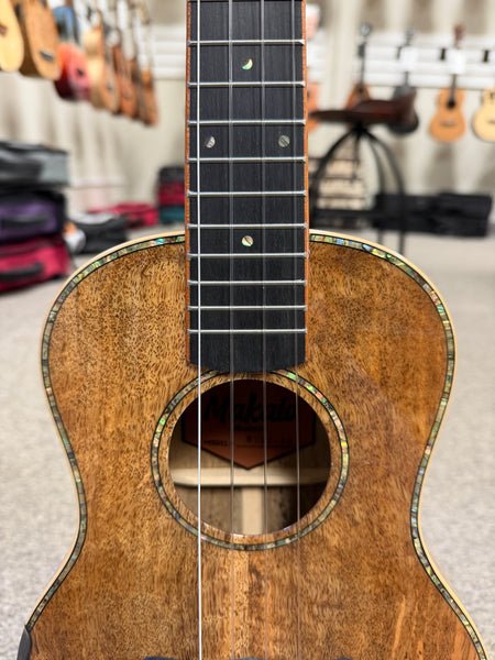 Makaio MSMT-20 Solid Spalted Mango Tenor Ukulele w/Case #1 - Comfort Armrest