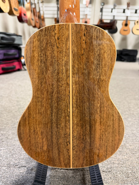 Makaio MSMT-20 Solid Spalted Mango Tenor Ukulele w/Case #1 - Comfort Armrest